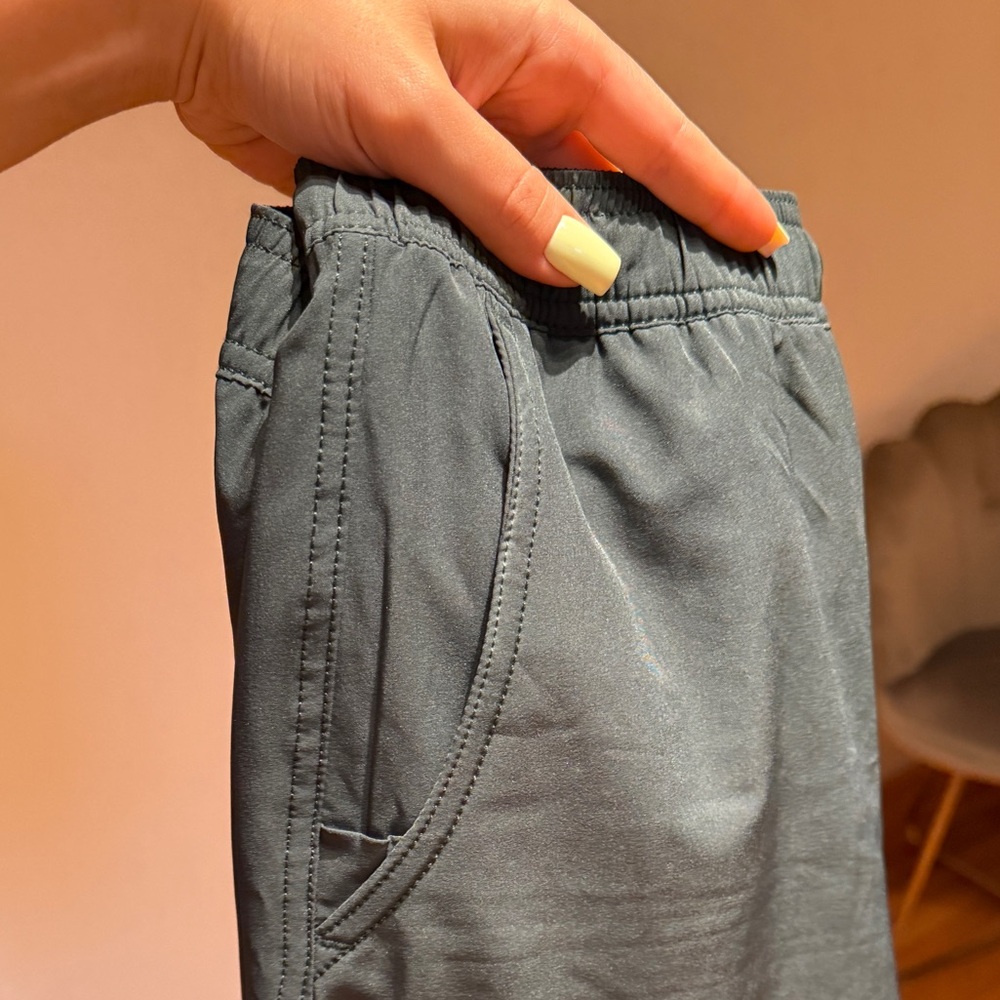 Kenneth Cole Men's Forest Green Athletic Shorts - Picture 5 of 5